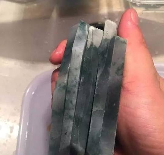 100万缅币在瓦城淘的翡翠原石，切开后满心欢喜，下一个就是你！
