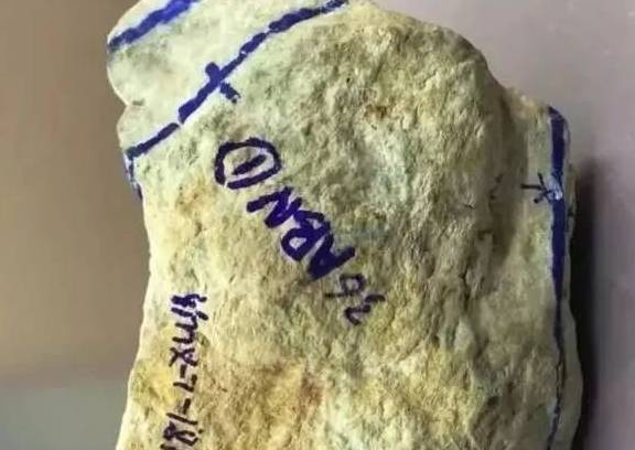100万缅币在瓦城淘的翡翠原石，切开后满心欢喜，下一个就是你！