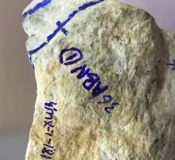 100万缅币在瓦城淘的翡翠原石，切开后满心欢喜，下一个就是你！