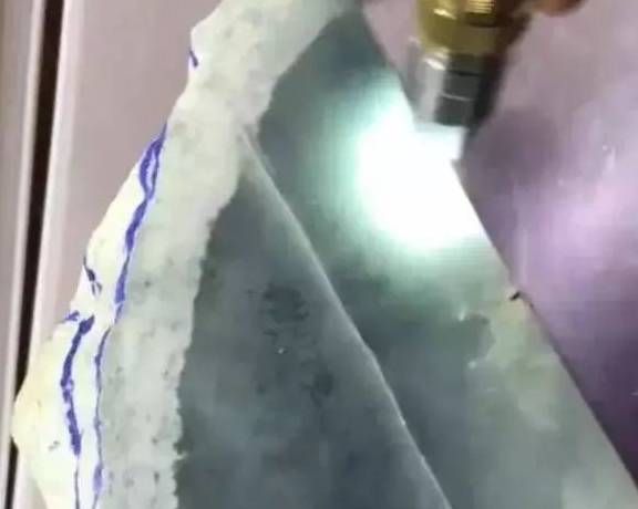 100万缅币在瓦城淘的翡翠原石，切开后满心欢喜，下一个就是你！
