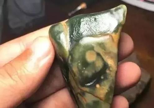 100万缅币在瓦城淘的翡翠原石，切开后满心欢喜，下一个就是你！