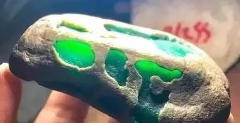100万缅币在瓦城淘的翡翠原石，切开后满心欢喜，下一个就是你！