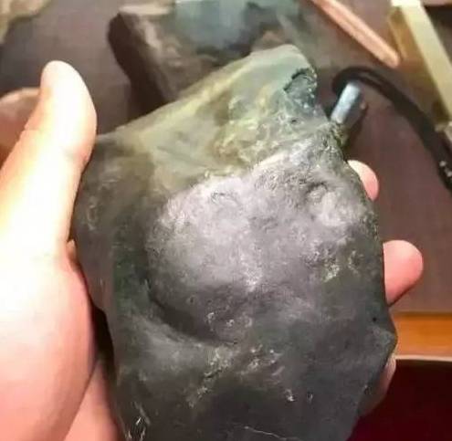 100万缅币在瓦城淘的翡翠原石，切开后满心欢喜，下一个就是你！