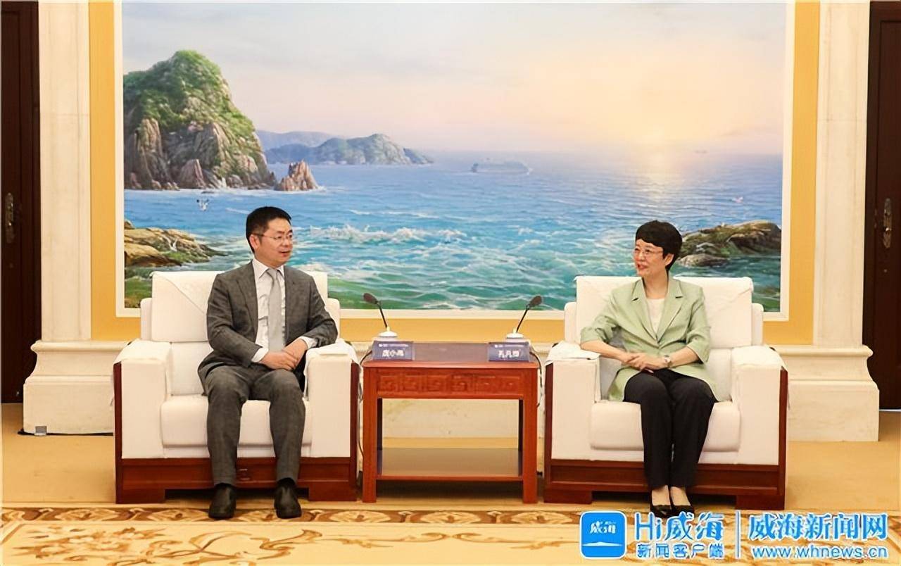 孔凡萍会见联商网客人