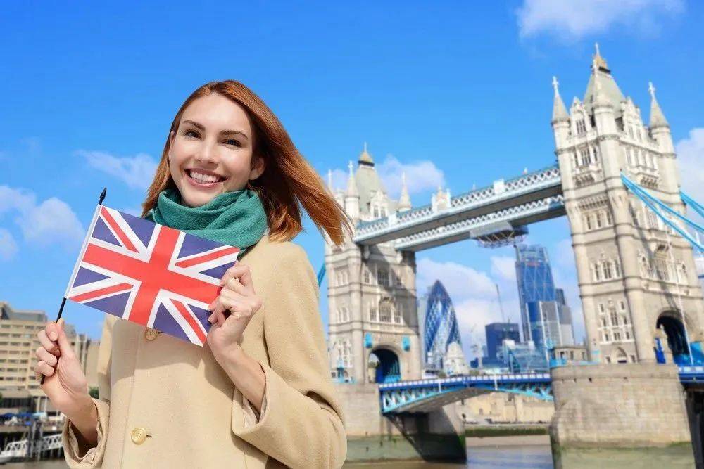 拿留学生开刀？中国赴英留学申请量十年首次下跌！英国教育大臣不干了…