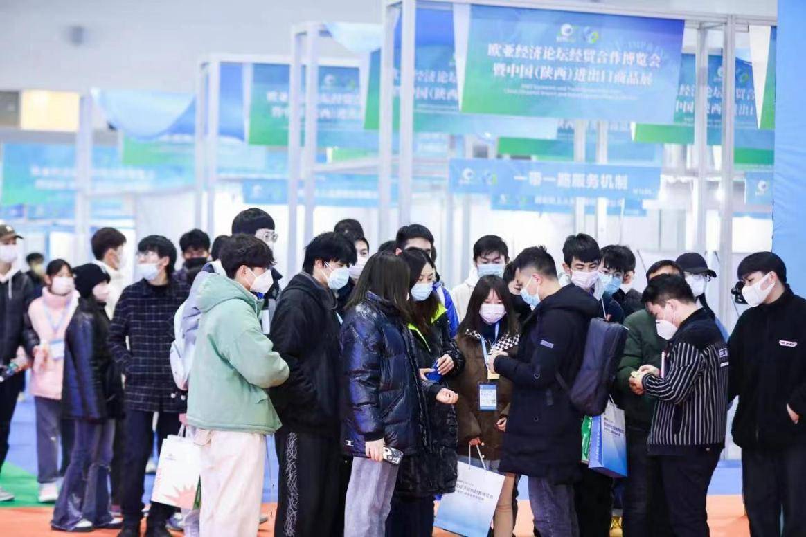 55家世界五百强参会现场成交9.74亿 2022欧亚经济论坛配套博览会“吸金”成果斐然