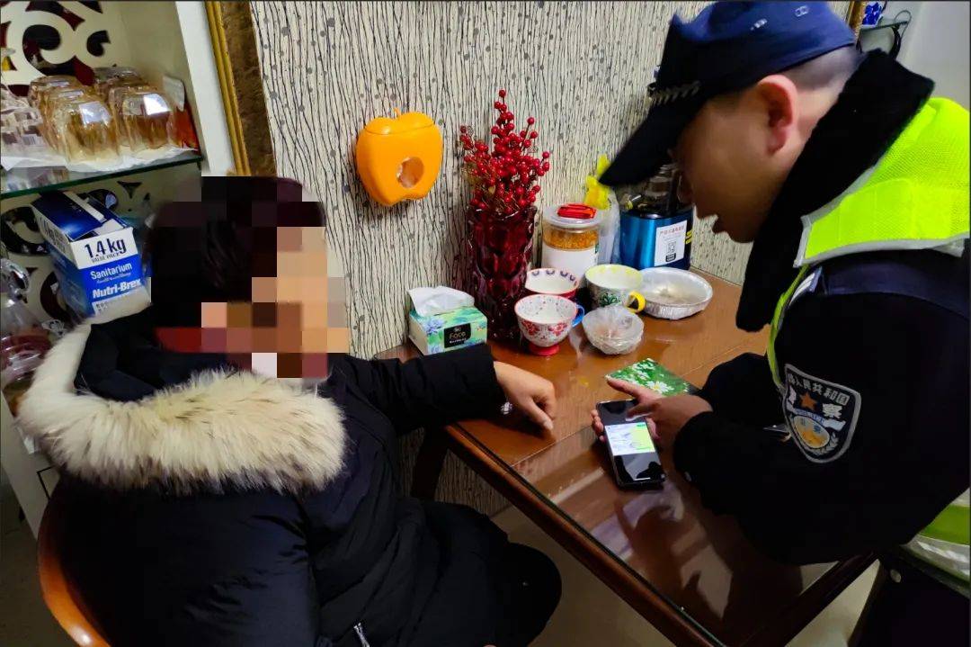 “​联合国军官”爱上我？快醒醒！