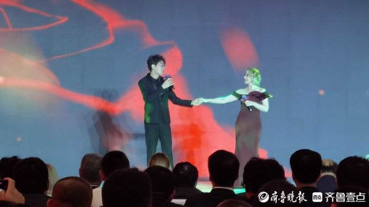 共赴一场“玫瑰之约”！2023玫瑰产品博览会开幕