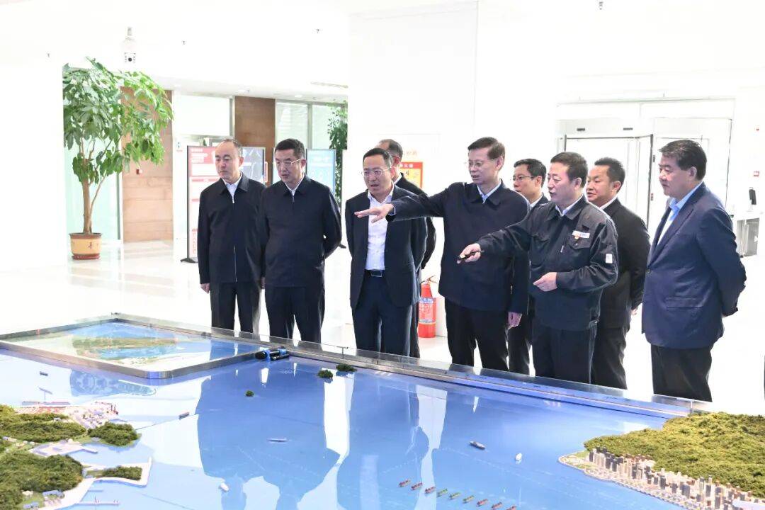 新任辽宁省委书记许昆林，到大连调研