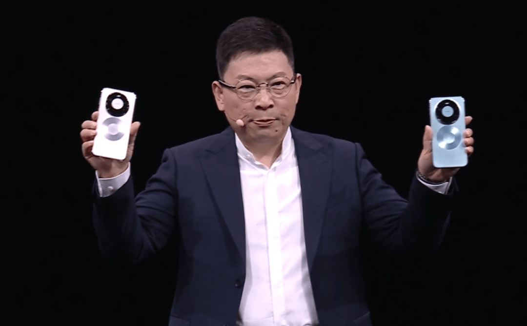 华为Mate 80，4699元起！网友：我真冲了！