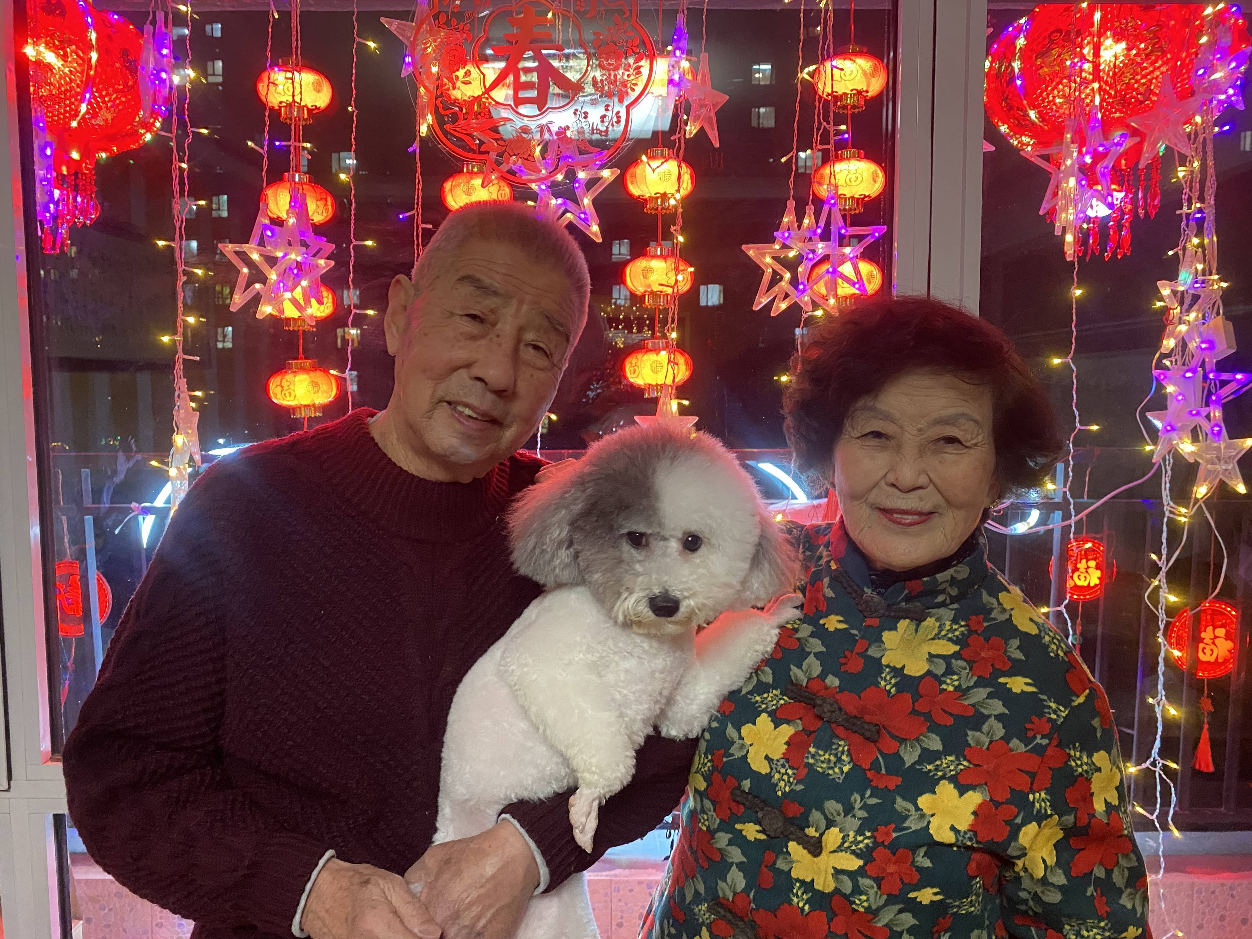 女子晒照对比奶奶自爷爷去世9个月后变化：再也不是时髦的老太太了，评论区泪目