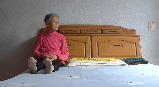 女子晒照对比奶奶自爷爷去世9个月后变化：再也不是时髦的老太太了，评论区泪目