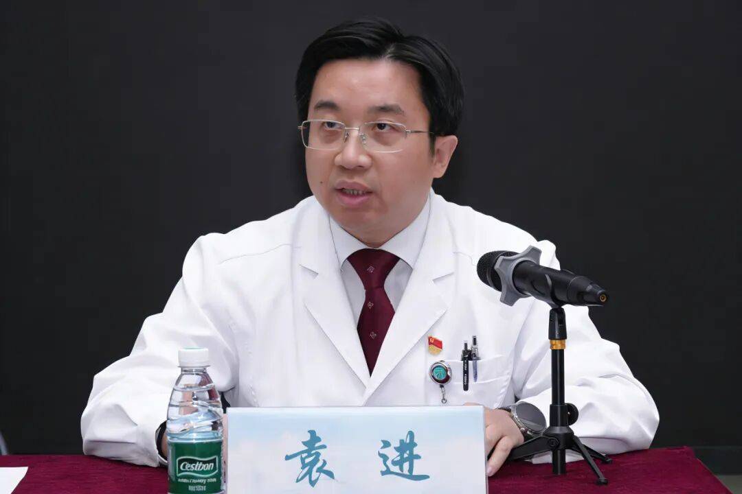 北京市委市政府决定：袁进、张罗职务调整