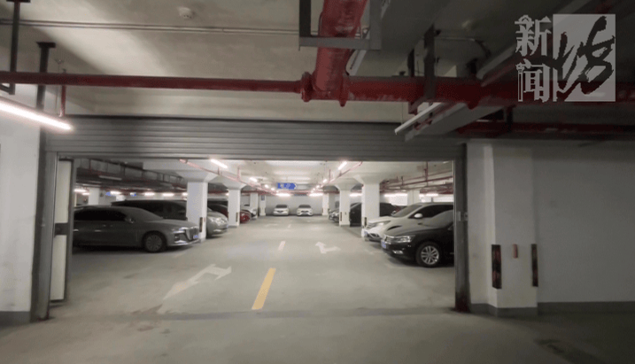 上海一小区车库出现蒙面人，“完美躲过”45个监控探头…...警方提醒